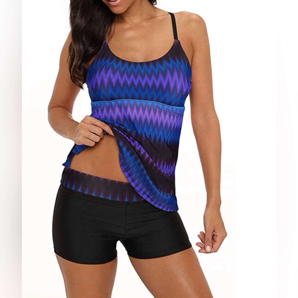 Swimming sport tank
